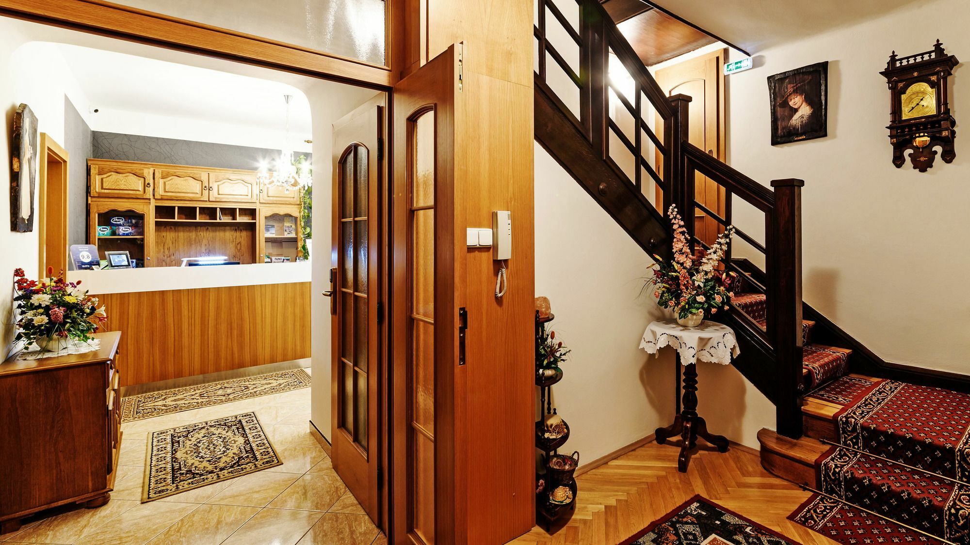 Penzion Bird'S Nest เบอร์โน ภายนอก รูปภาพ